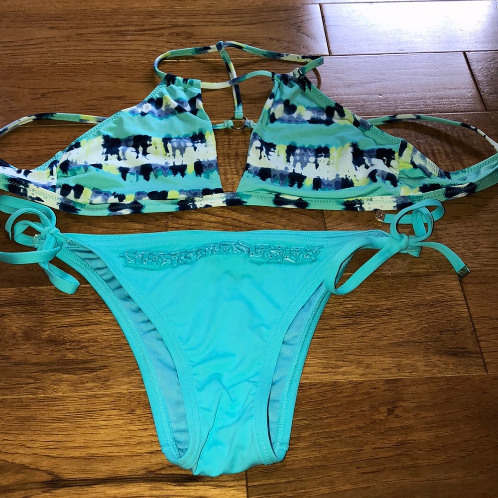 ⭐️$12 Michael Kors and Sperry two piece bikini set
